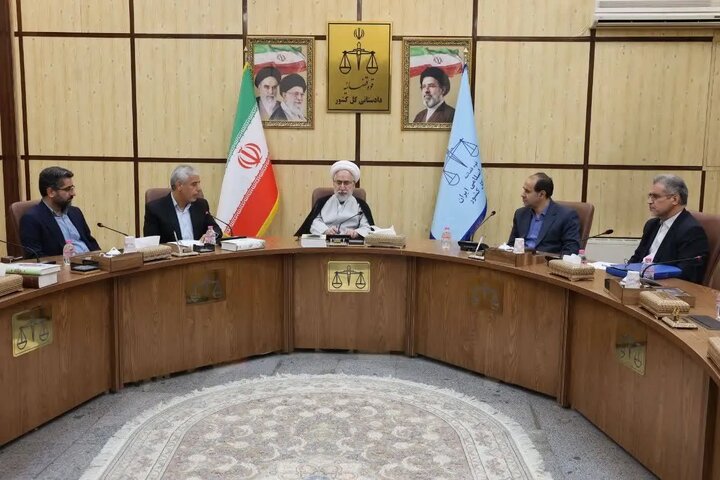 پانزدهمین جلسه شورای معاونین دادستانی کل کشور به ریاست محمد موحدی‌آزاد